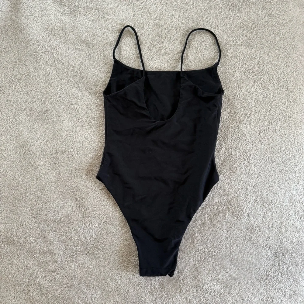 Benoa Makenna One Piece - Black - Picture 3 of 5